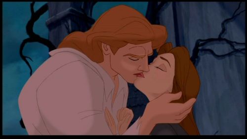 heartlesshippie:  fydisneymovies:  Beauty and the Beast (1991)  Now THIS is a kiss!  There’s passion in their kiss xD