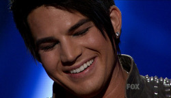 fuckyeahglamberts:  awww his face