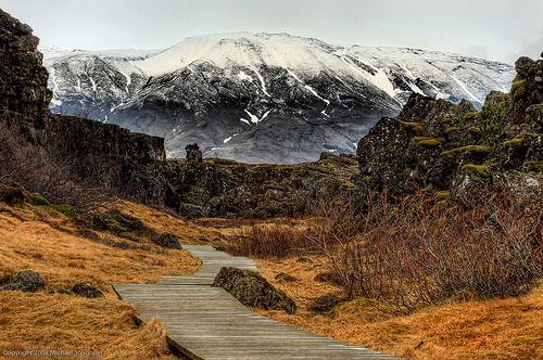 Boardwalk to the mountaintops in Iceland (via Photomike07)