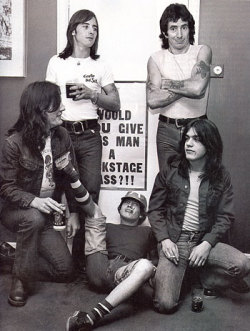 thisisclassicrock:  AC/DC 