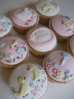 heyrainbows:  Cute cupcakes made to celebrate