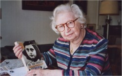 merricat:  fairphantom:goodolddays:popcornandpretty:inothernews:     Miep Gies, the last survivor among Anne Frank’s protectors and the woman who preserved the diary that endures as a testament to the human spirit in the face of unfathomable evil, died