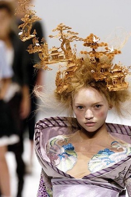 hannastrainstation:  sugarspun:  (via thingsgohazy)  