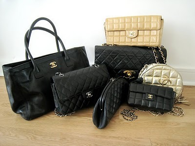 (via fuckyeahwhatsinyourbag)