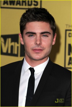 fuckyeahdisneyrocks:  Zac Efron at the Critic