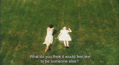 knockturn:  buildcoffins:  (via fallingliketherain)  
