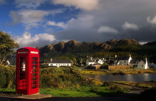 Plockton Village phone booth, Western Highlands, ScotlandBy PhotosEcosse