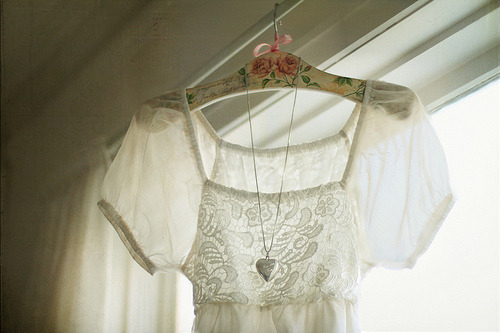 igotosleeptodream:  messyhairvintagedresses:  honeydirt:  robot-heart:  Nostalgia