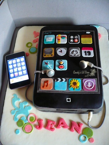 wakingupfamous:  Its the ipod and not the iphone. I do know why, do you?