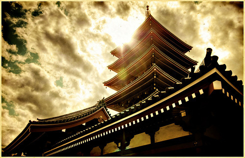 Asakusa Pagoda (via Daifuku Sensei [up'ing & runnin’])