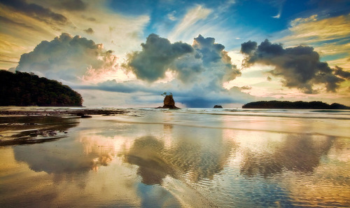 Puntarenas, Costa Rica© Patrick Di Fruscia