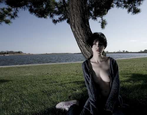 nsfworld:  beautifulanddepraved:  Noah Kalina (via bendingsubmission:lonelycoast http://2photo.ru/2009/01/06/fotograf_noah_kalina.html)  