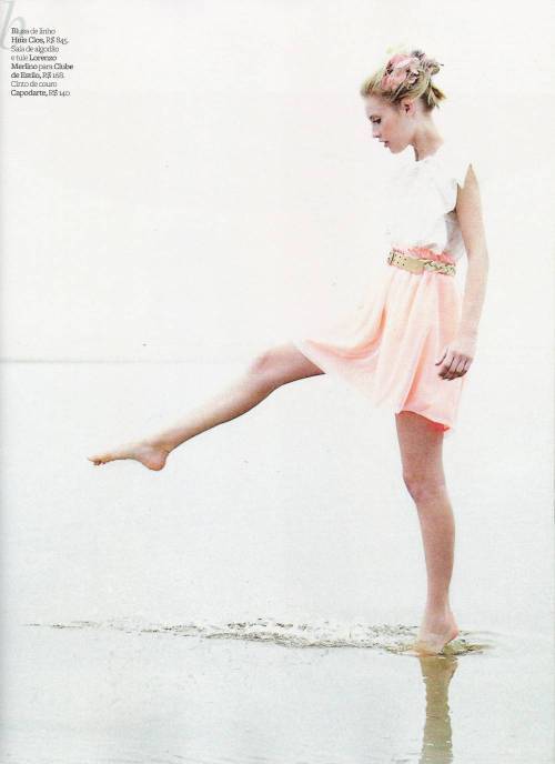 ghostsandgravity:  Verena Badofszky photographed by Fabio Bartelt in Marie Claire Brazil Fall 2009 