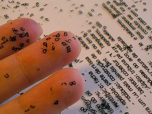 visual-poetry:  thebookbag:  apidae:  (via loveyourchaos)   