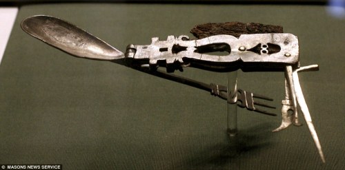 bronz-age:conten:t-s-k-b:The Roman Army Knife: Or how the ingenuity of the Swiss was beaten by 1,800