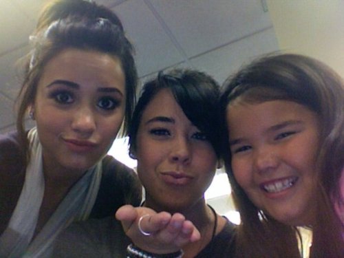 more-from-life:  ccold-heart:  (via demetriafuckinglovato)  