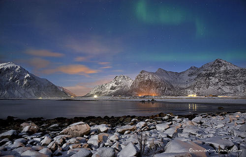 Flakstad, Lofoten Islands (via antonyspencer)