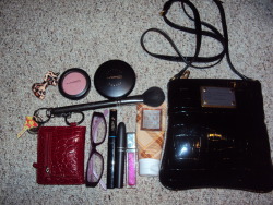 fuckyeahwhatsinyourbag:  Submitted by: Brittanylings