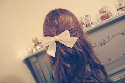 littlebrownbambi:  fuckyeahcutehair:(via green finch) 