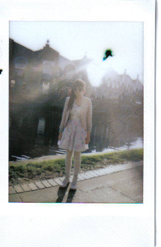 glitterrain:  (via shewearsdollyshoes) 