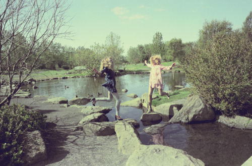 (via foralskelse) this reminds me so much of the park i used to go to in england!