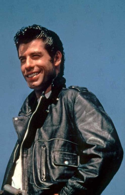 fuckyeahjohntravolta:  xxlozaxx:  marry me? (via xxlauraann)