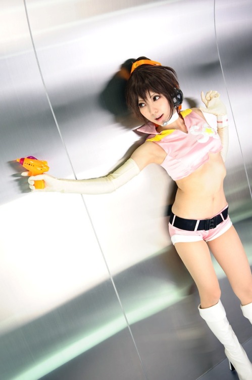 ak47: furorshit:  cosplaygirl:  yuria:  [水乃シロ] 涼宮ハルヒの憂鬱: 涼宮ハルヒ - コスプレCure   mmph