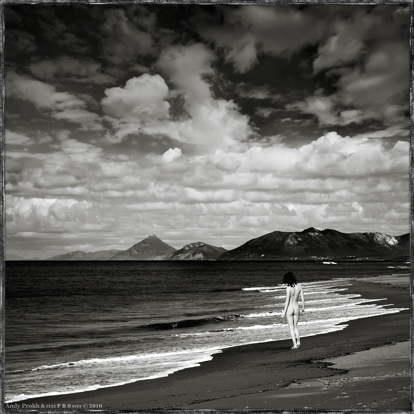 studio399mx:  Girl and the Sea 