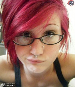 girlswithglasses:  (via quelastima) 