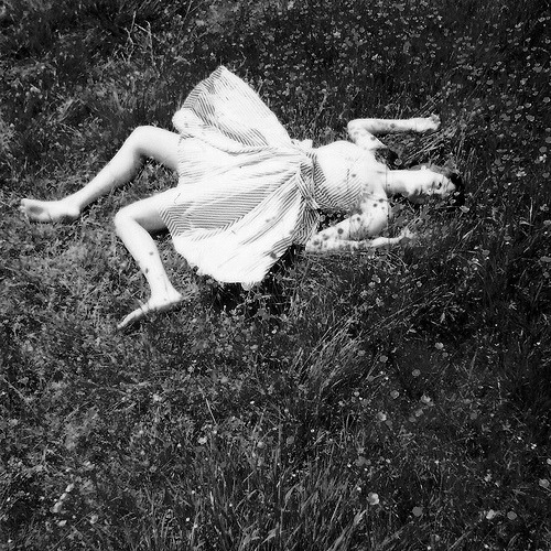 hannastrainstation:  apassingfeeling:  (via valentina vos)  