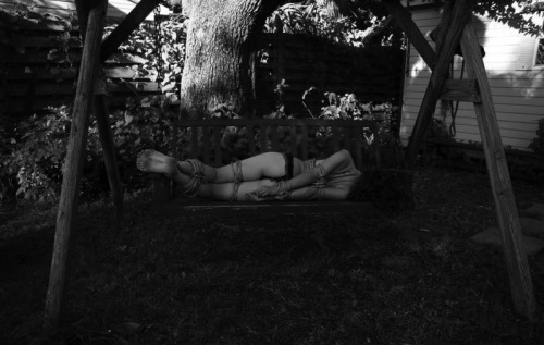 uniquetrouble:  (via gimmepleasure)