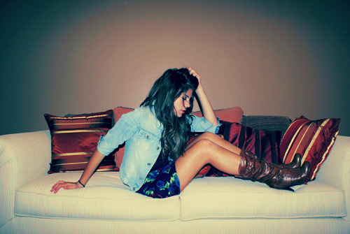 fashionfever:  LOOKBOOK.nu: Bees’ knees