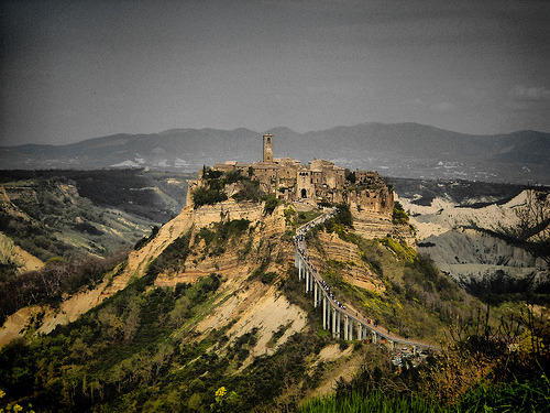 civita di bagnoregio (via janiejones_75) Civita di Bagnoregio is a town in the Province of Viterbo i