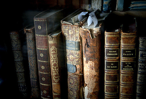 maskofvoices:  (via vintageftw, playpretend) 