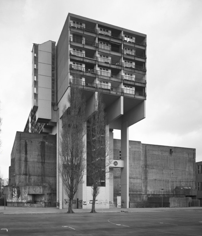 blackv:  wmud:  boris becker - hochbunker, pallasstrasse, berlin, 1987  