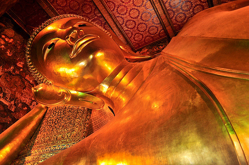 The Reclining Buddha (via Kok Chiann)