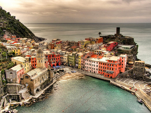 Vernazza (Cinque Terre - Italy) (via fede0253)
