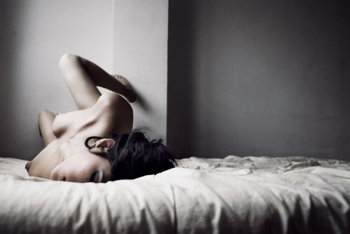 theladycheeky:writhe  (via theladycheeky)