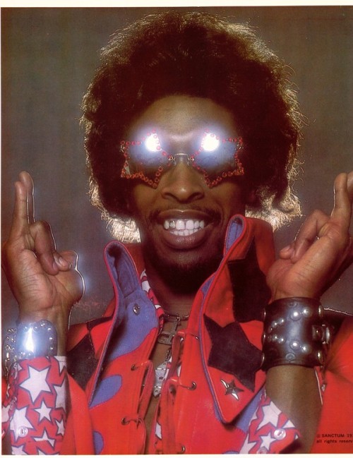 stringsofthestringsoflife: fuckyeahtanaka: #followbootsy @bootsy_collins on Twitpic