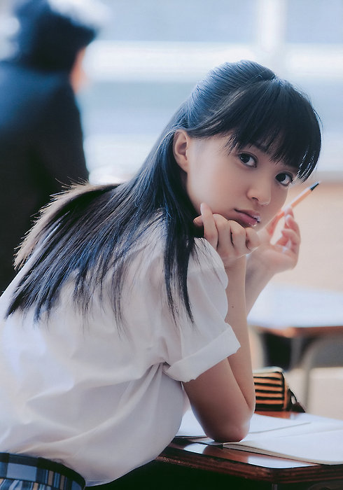 mnky:  asiadreaming:  rina aizawa | 逢沢りな(via bpr)