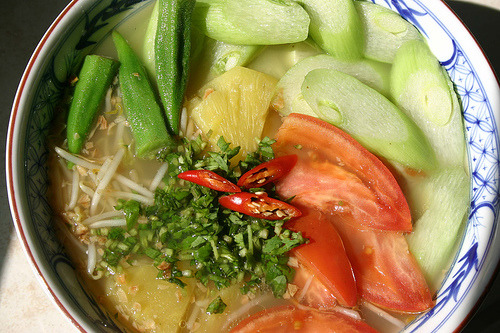 DUDE, HELLA CARVING SOME CANH CHUA!