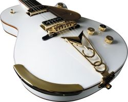 I don&rsquo;t know anything about guitars but this is just beautiful. It&rsquo;s a Gretsch White Penguin