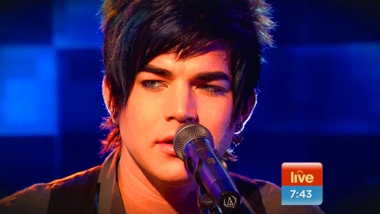 fuckyeahglamberts:   katiakrazysquared:   “Whataya Want From Me” Sunrise Australia