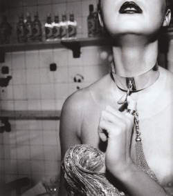 fakerockchick:  perverted:  lotusmodern:  Trish Goff  by Olivier Zahm   