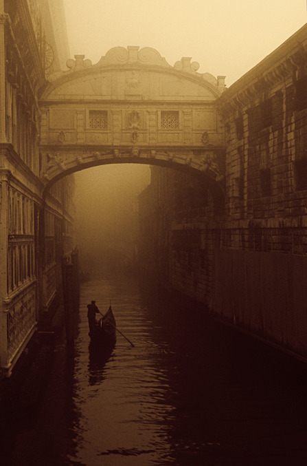 artemisdreaming:  steros:malditarebel:serenamatthews:        Take my breath out.    float
