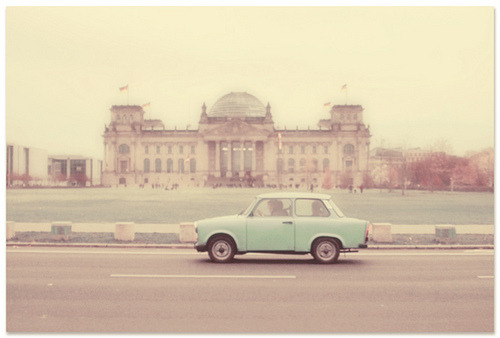 sunshine-pie:thedarlingchild:breathingvioletfog:sore-thumbelina  I want a car like this for my 17th birthday! I’m going to drive to the lavender fields in provence and up to Paris and down to the beach and to Barcelona….