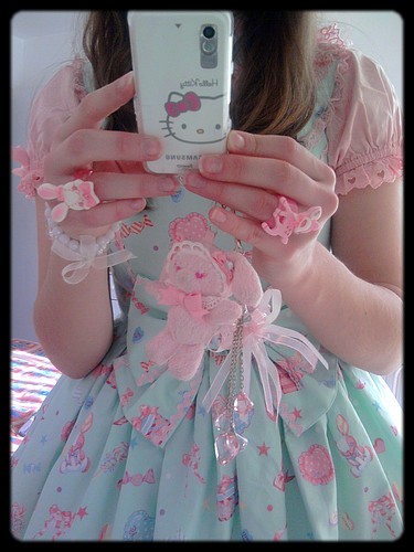 appledress:   (via sweetlolitas)   You could so rock this. Just saying.