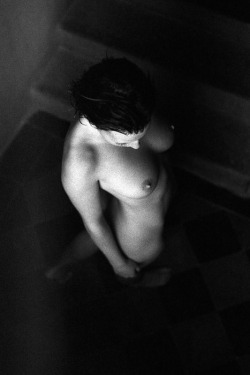 eroticbwphotography:  i ❤ bw photography(via