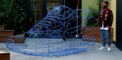 theaudacitytobebeautiful:  obsessionjason:  Benedict Radcliffe has created a wireframe version of a Nike sneaker. According to the artist, it took 2 months to finish the shoe. Nike Air Max 1 wire sculpture was constructed entirely out of bent