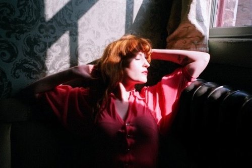 pearldream:  fuckyeahflorencewelch:  (via jtayzz)  
